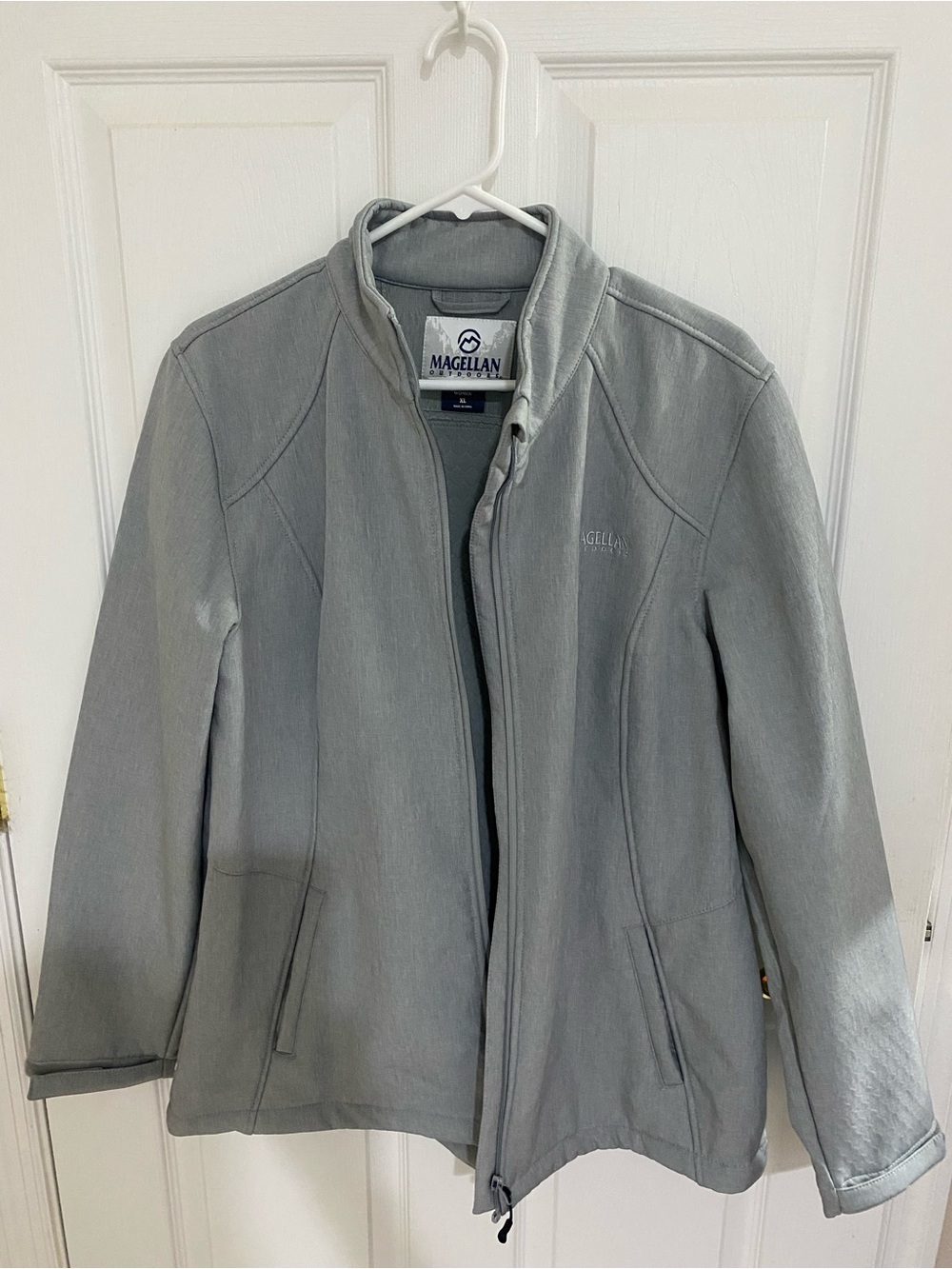 Magellan Outdoors Women's Light Gray Full-Zip Utility Jacket